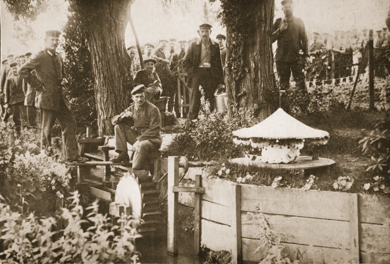 Een model watermolen, Eastcote, illustratie uit Duitse gevangenen in Groot-Brittannië door English Photographer