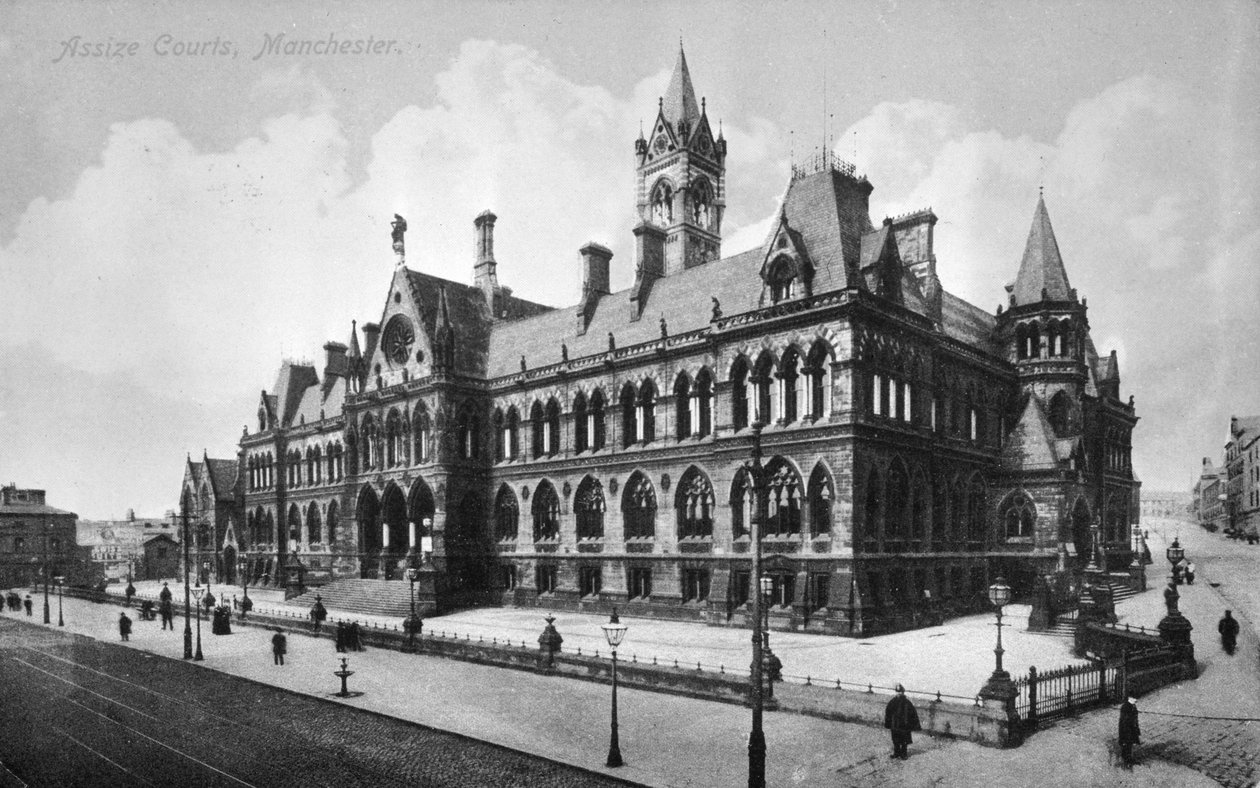 Assisenhof, Manchester, ca. 1910 door English Photographer