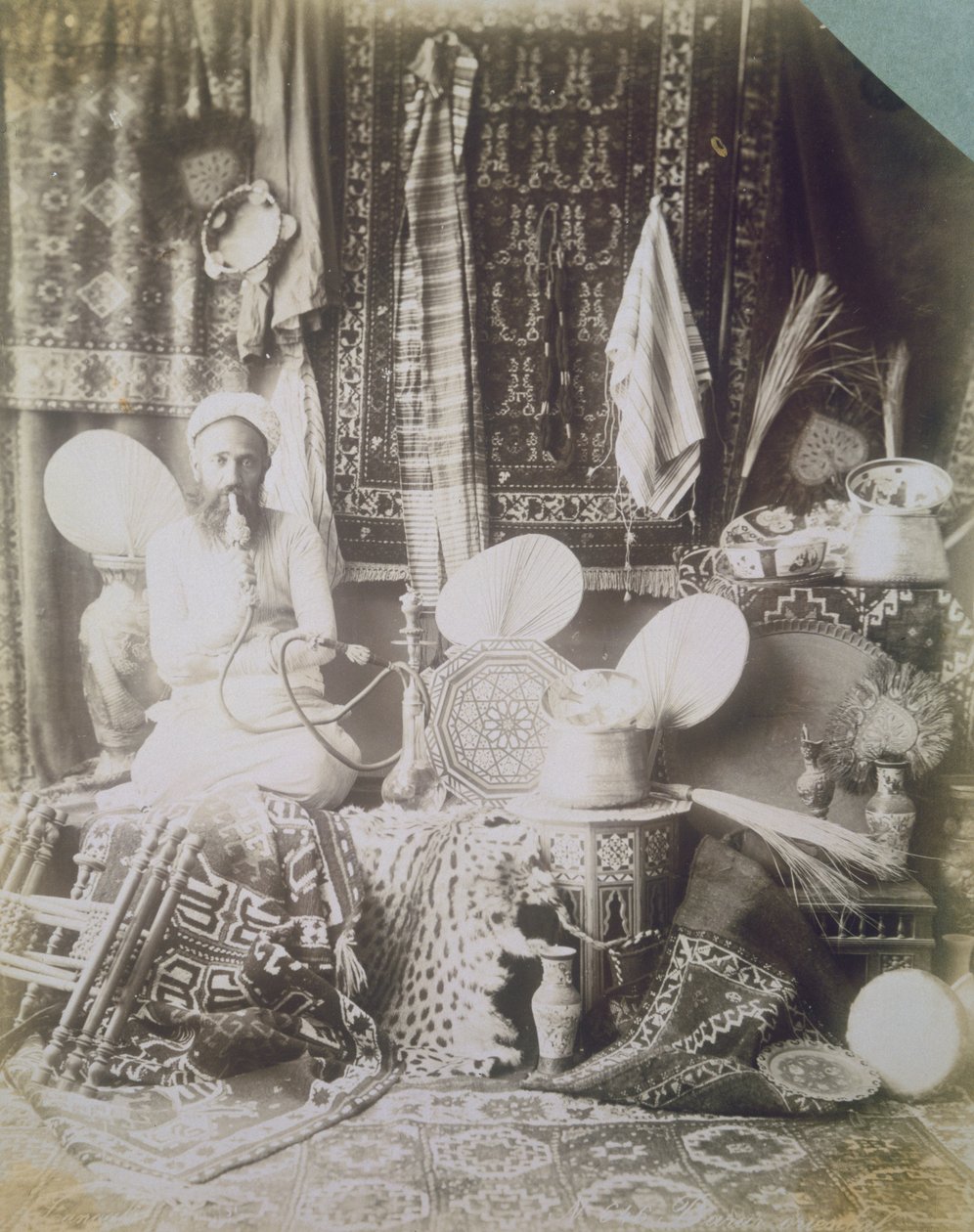 Bazaar in Caïro, Egypte, ca. 1878 door English Photographer