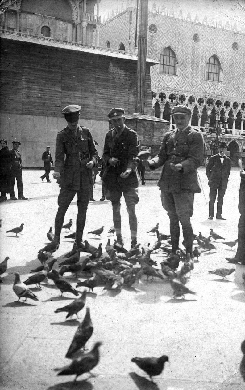 Britse soldaten in Venetië tijdens WOI door English Photographer