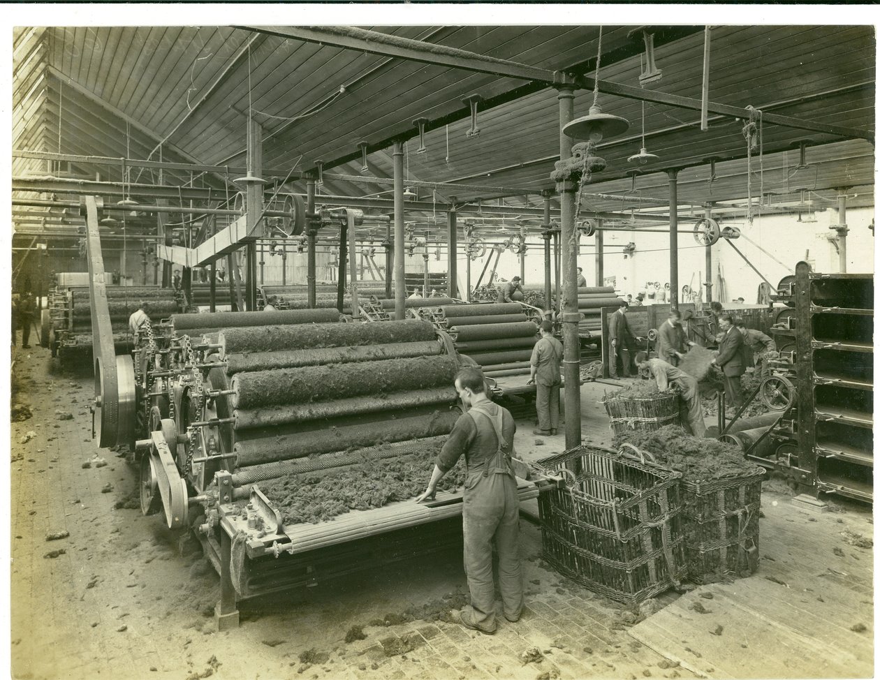 Kaardkamer, Long Meadow mill, 1923 door English Photographer