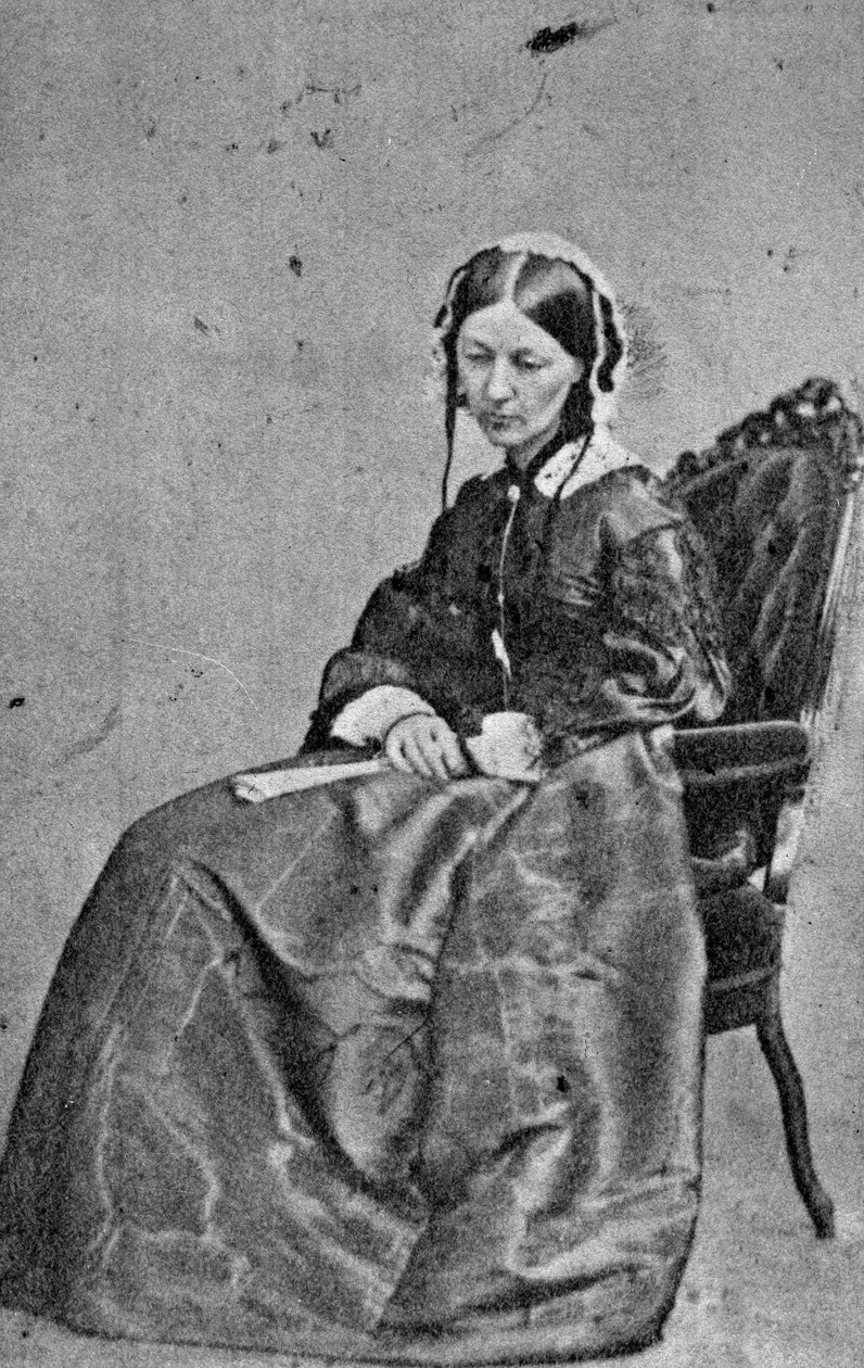 Florence Nightingale (1820-1910) door English Photographer