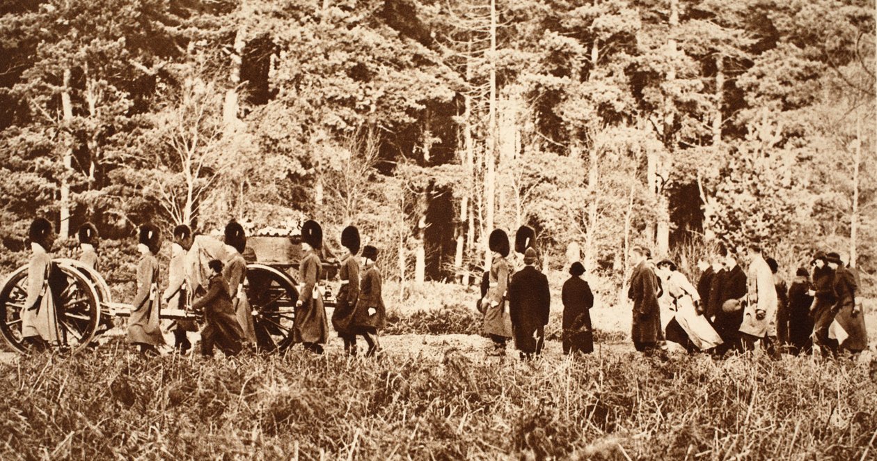 Koning Georges begrafenisstoet in Sandringham, door de bossen die hij liefhad, 1936 door English Photographer