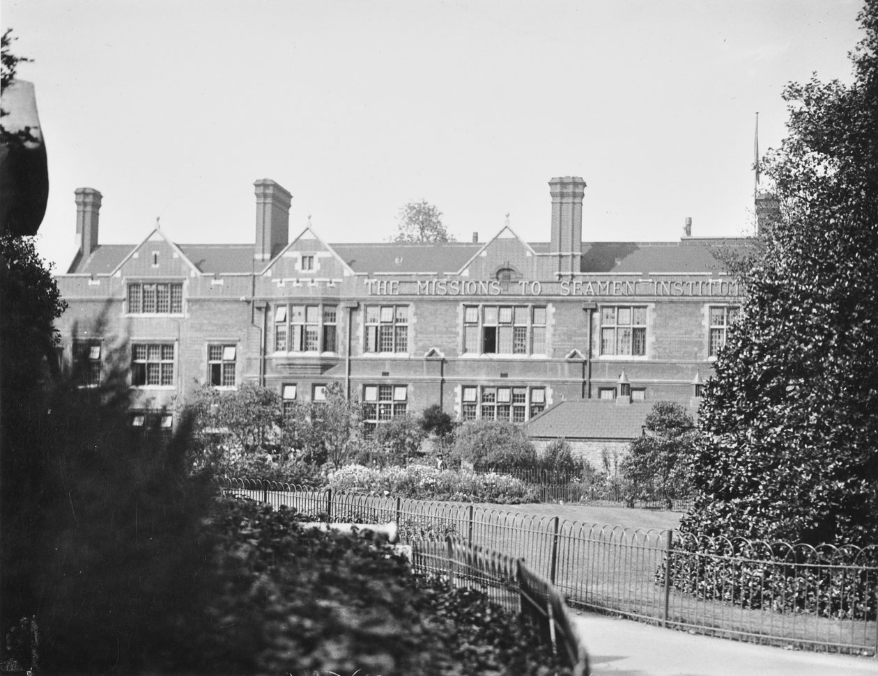 Mission To Seamen Institute, East India Dock Road, 1932 door English Photographer