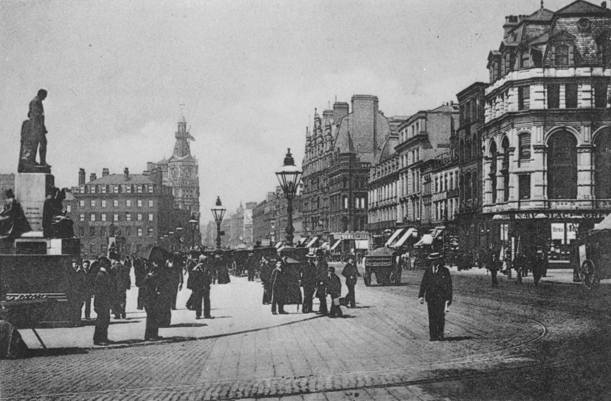 Piccadilly, Manchester, c.1910 door English Photographer