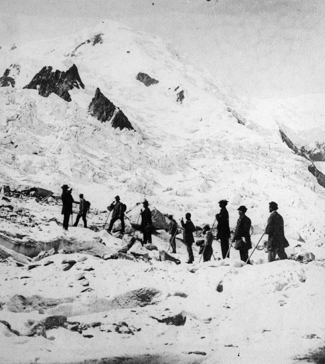 Prins Arthur in Zwitserland, 1865 door English Photographer