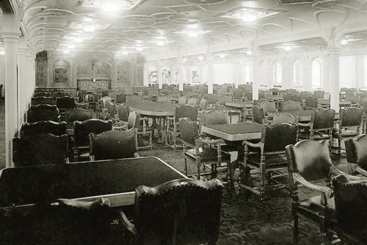 RMS Titanic: 1e klas eetzaal op D-dek, 1912 door English Photographer