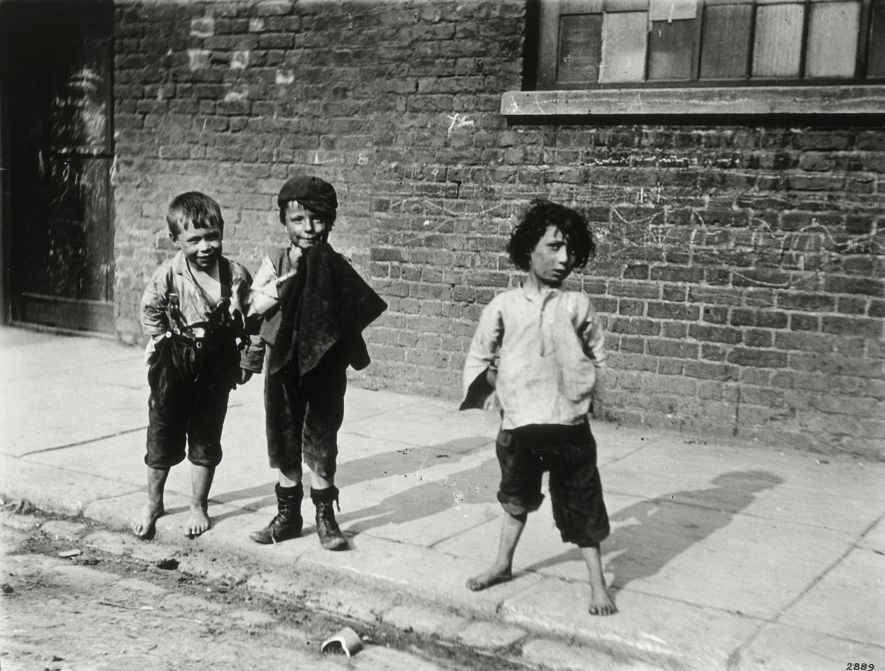 Straatjongens in Lambeth door English Photographer