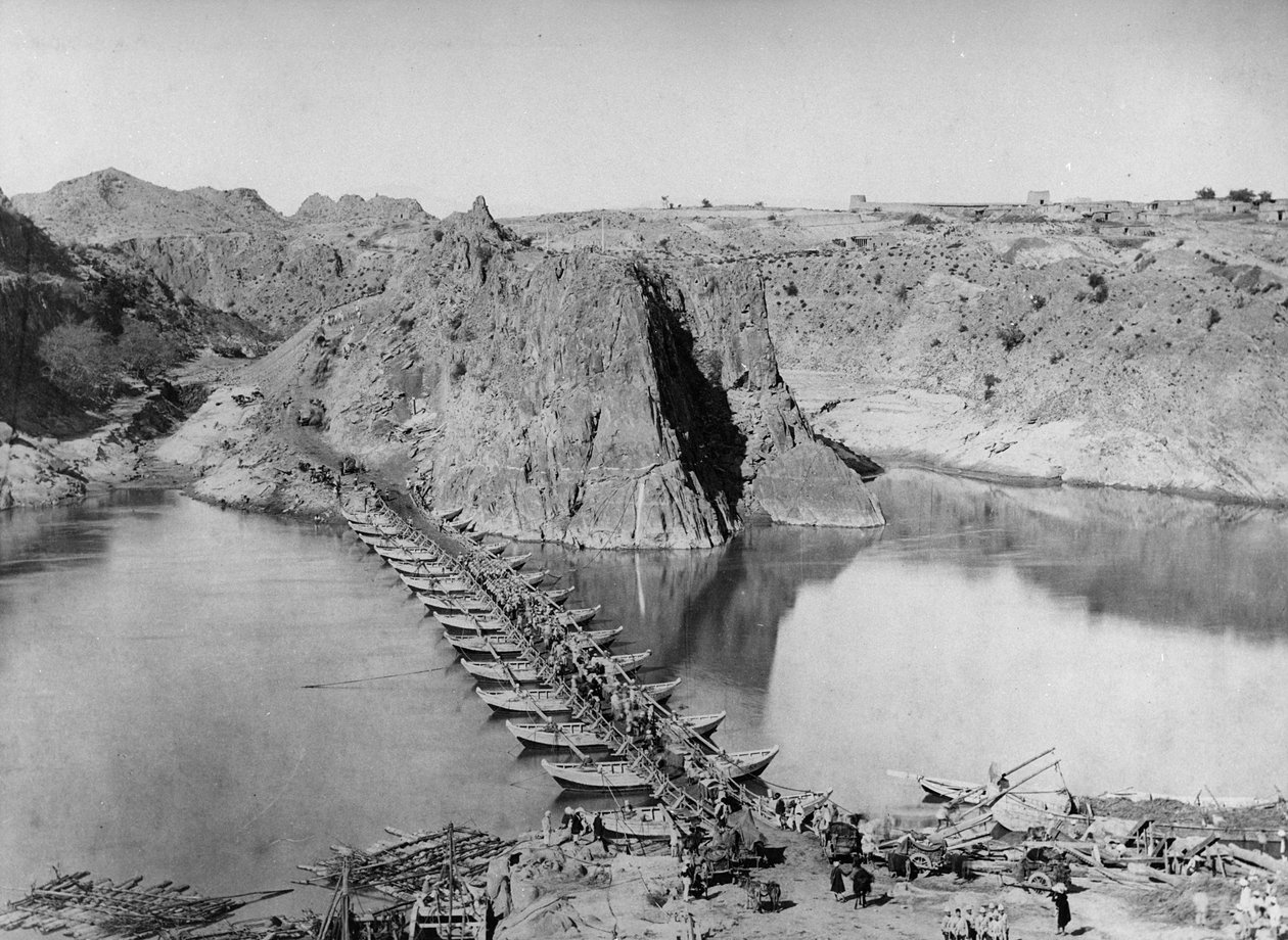 Uitzicht op de Kuram Kolom vanaf de Rawalpindi kant van de rivier door English Photographer