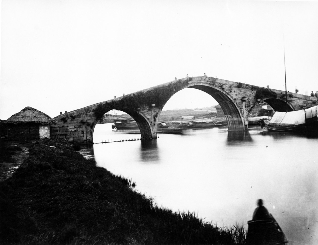 WongDoo Brug, Soochow Creek door English Photographer
