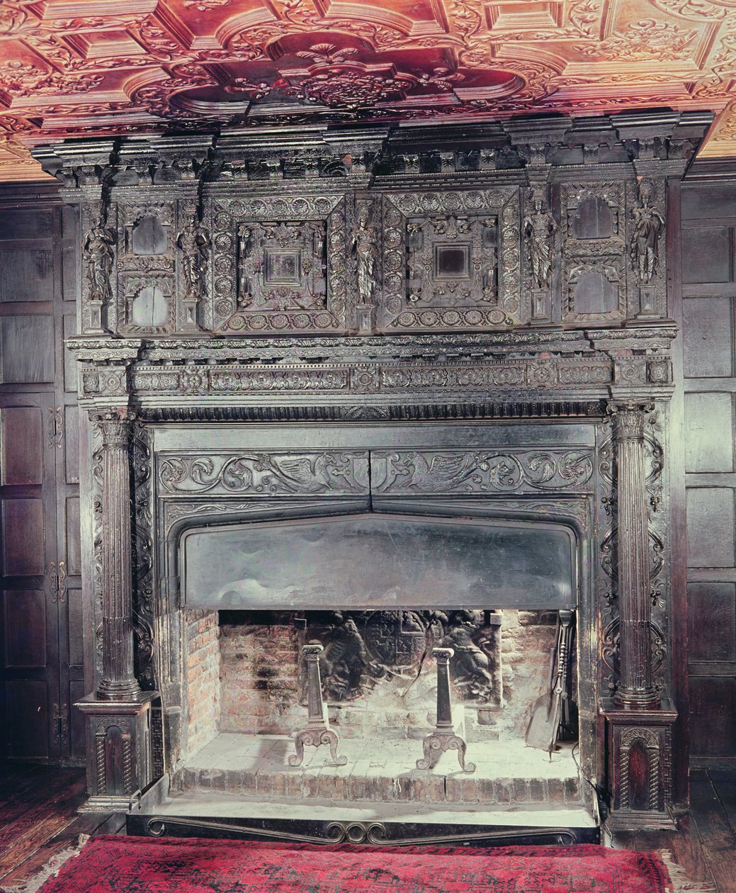Open haard, c.1620 (gesneden hout) door English School