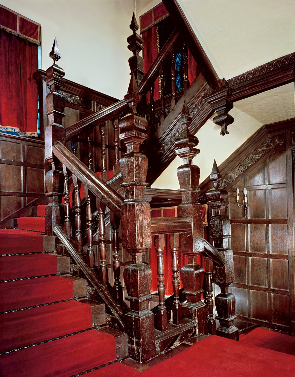 De Well trap, c.1600 door English School
