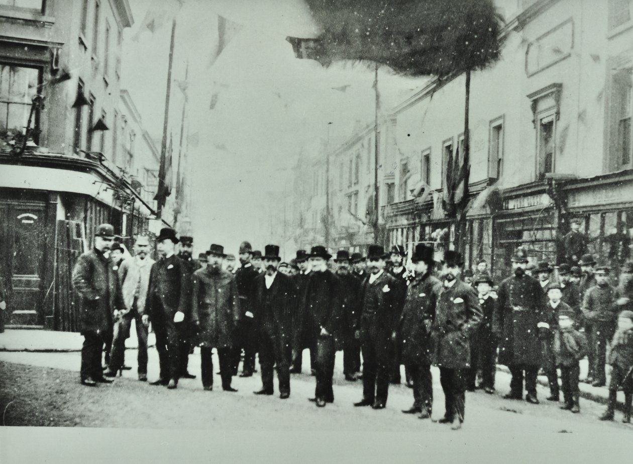 Hare Street: opening van Woolwich ferry, 1889 door English Photographer