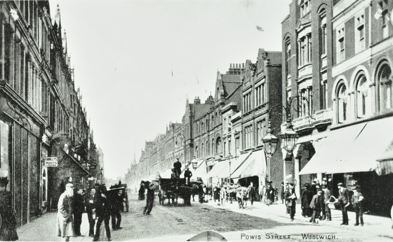 Powis Street, Woolwich: algemeen uitzicht, 1890 door English Photographer