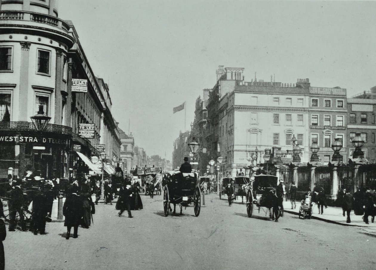 The Strand (West), 1895 door English Photographer