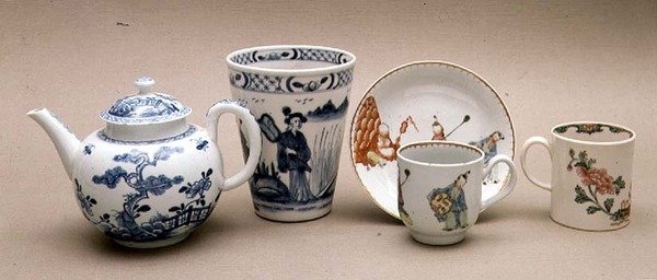 Collectie Liverpool-porselein door English School