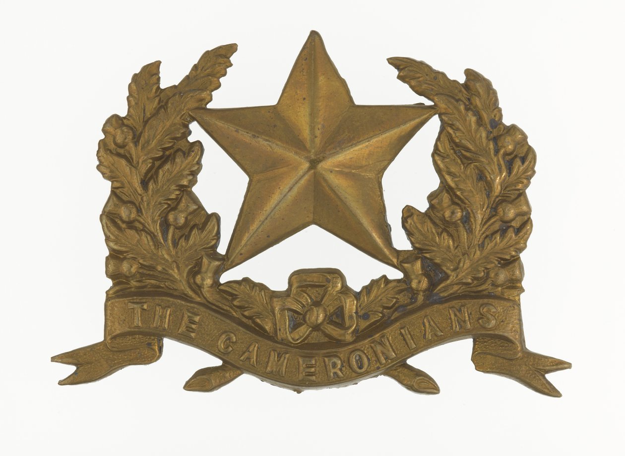 Glengarry badge door English School