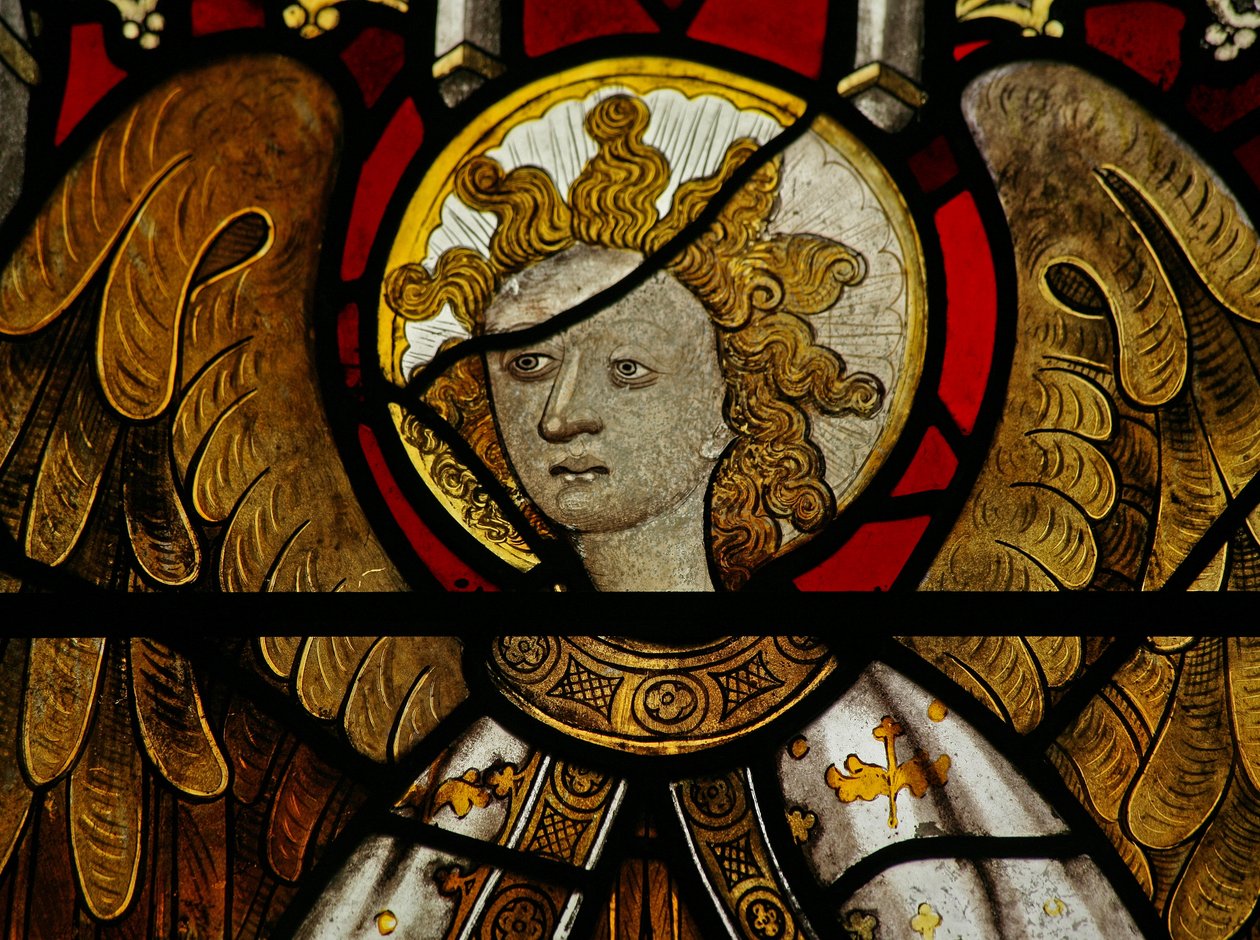 Raam Na met St. Michael door English School