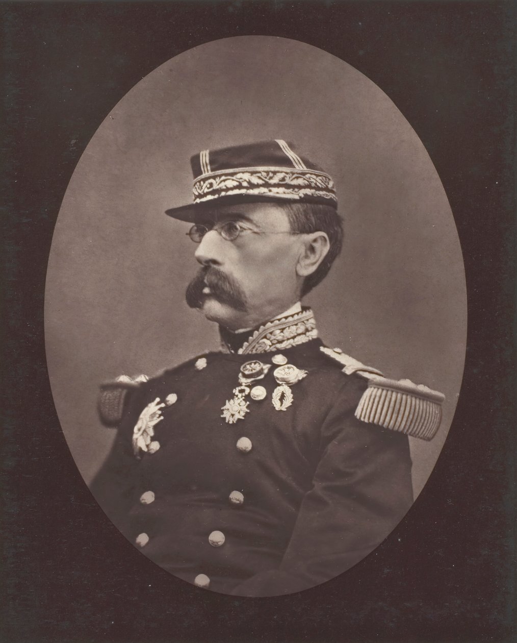Louis-Léon-César Faidherbe, ca. 1876 door Etienne Carjat