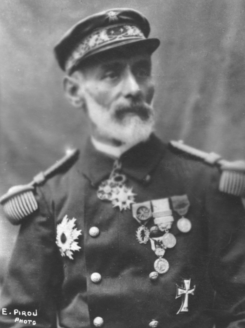 Admiraal Courrejolles, c1893 door Eugene Pirou