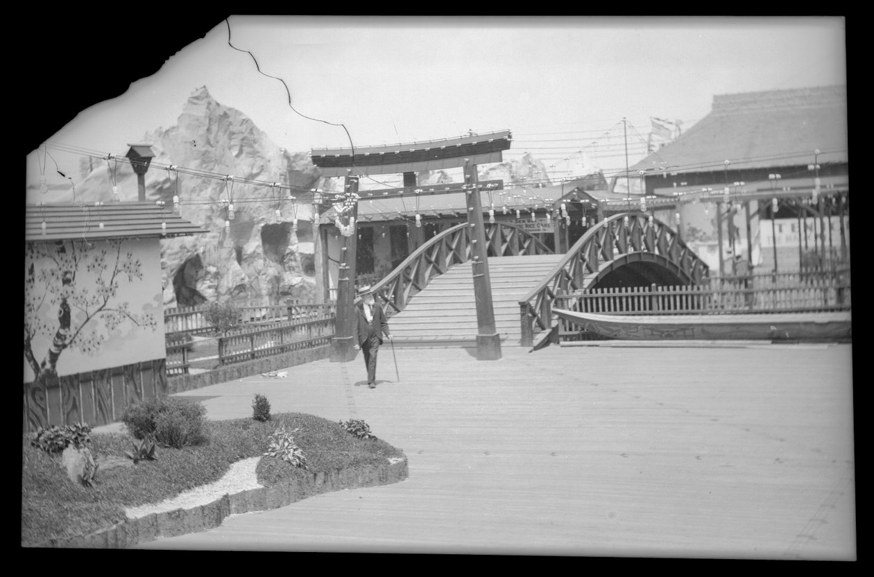 Japans Dorp, Luna Park, 1903 door Eugene Wemlinger