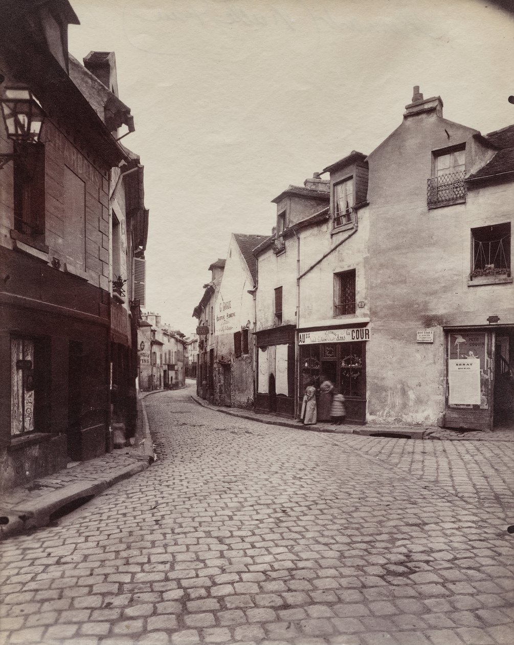 Clamart (Vielle Rue) door Eugène Atget