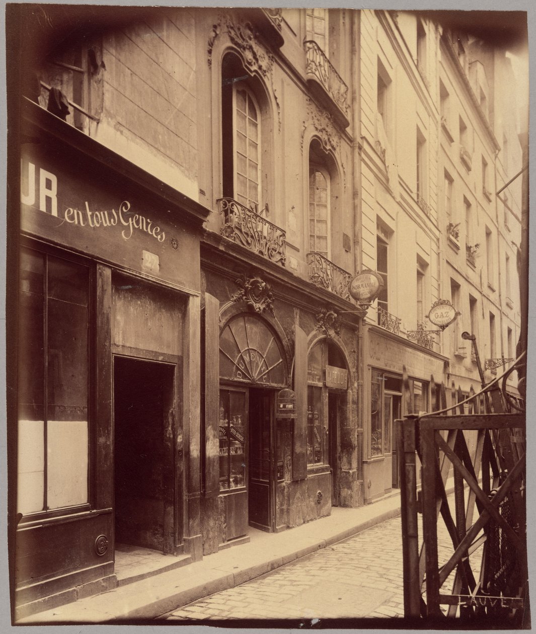 [Rue de la Parcheminerie]. door Eugène Atget