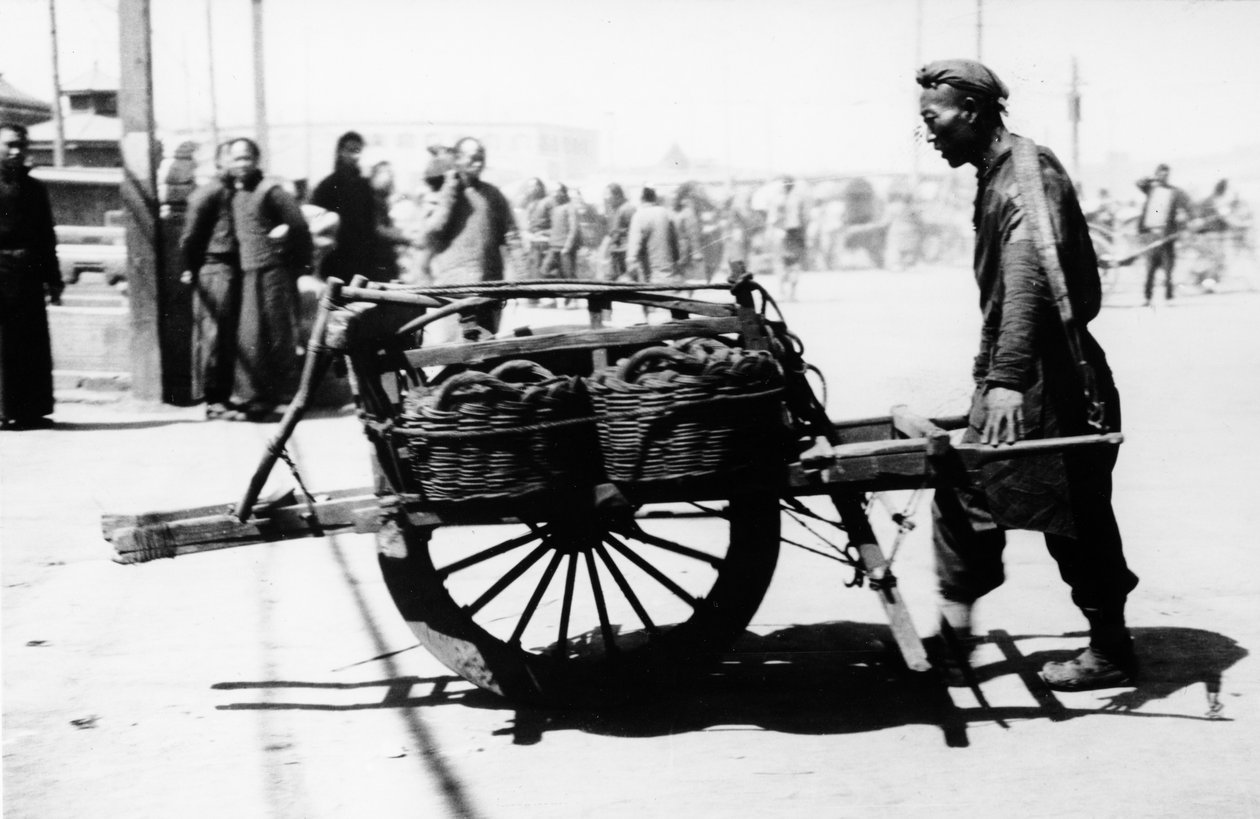 Chinese kruiwagen, ca. 1870-90 door European Photographer