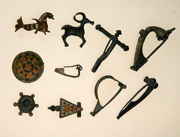 Broches (brons) door European European