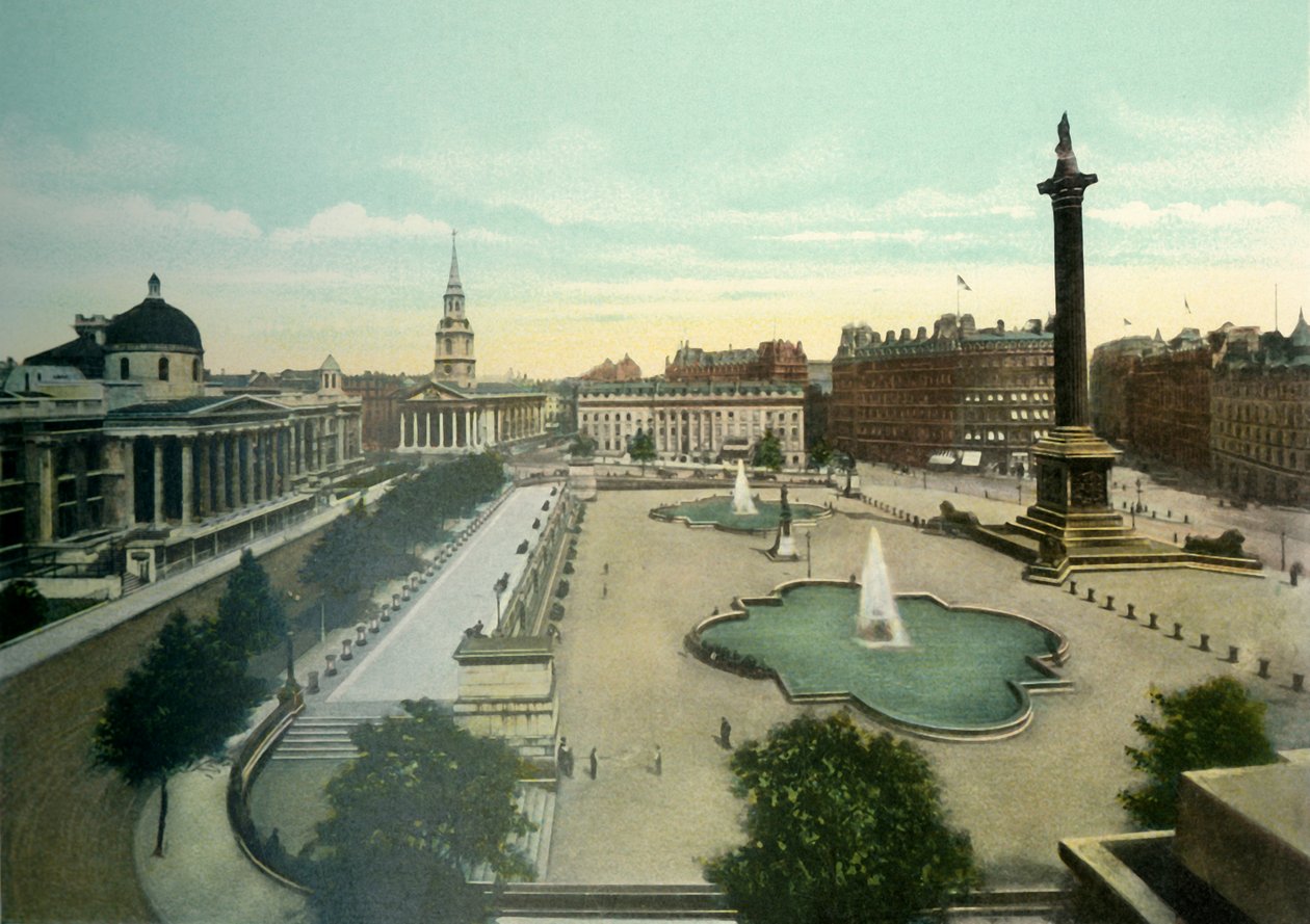 Trafalgar Square, ca. 1900 door Eyre and Spottiswoode