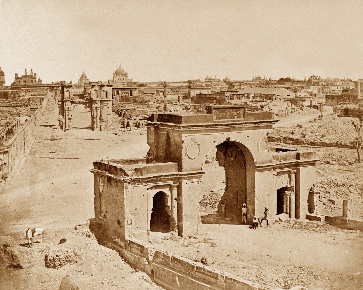 De Bailee Guard Gate, Lucknow door Felice Beato