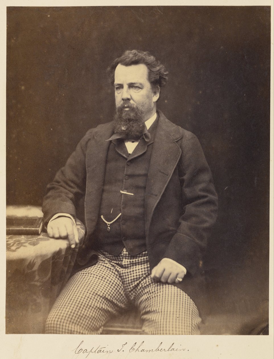 [Kapitein J. Chamberlain]. door Felice Beato