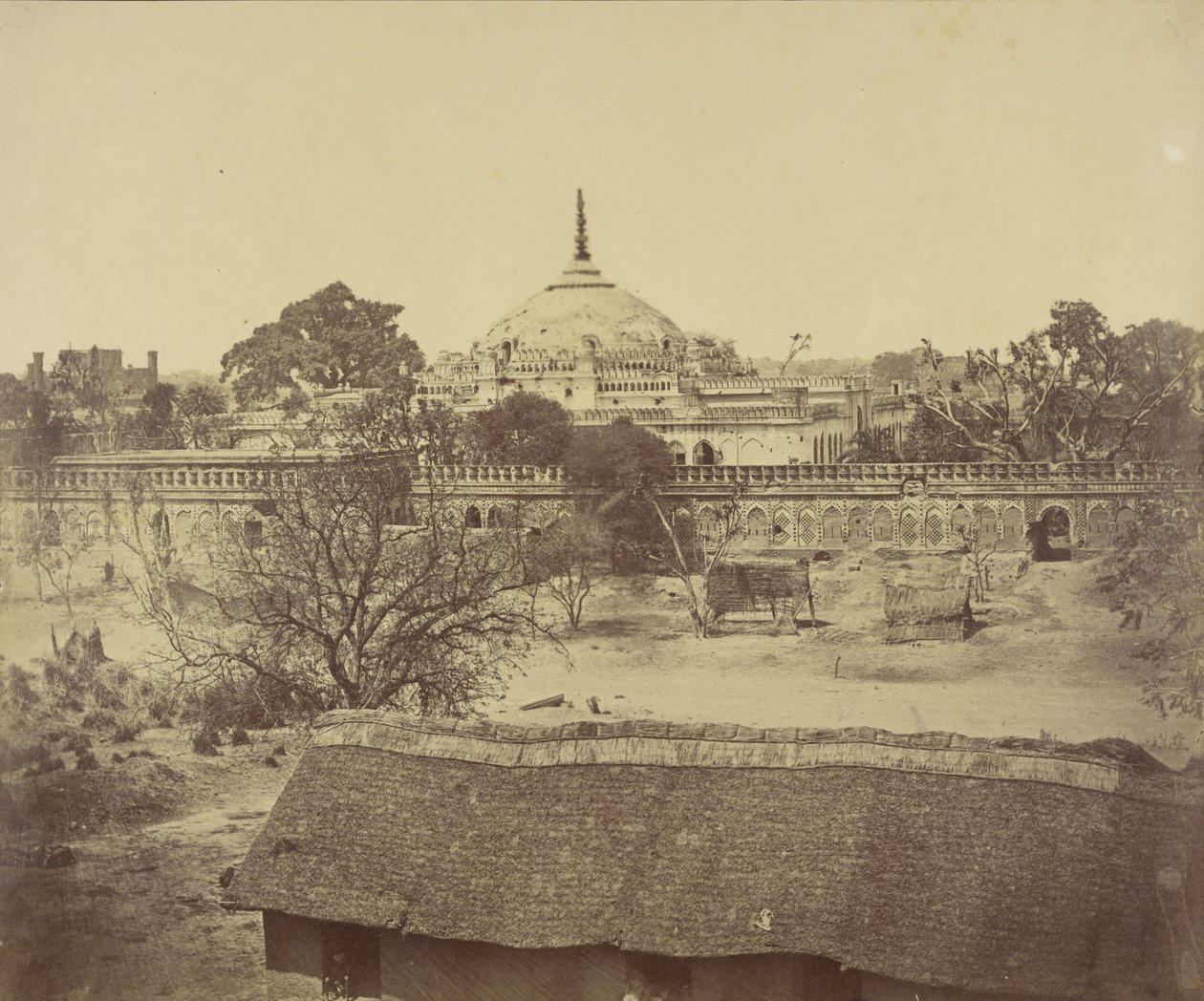 [Shah Najaf, Lucknow]. door Felice Beato