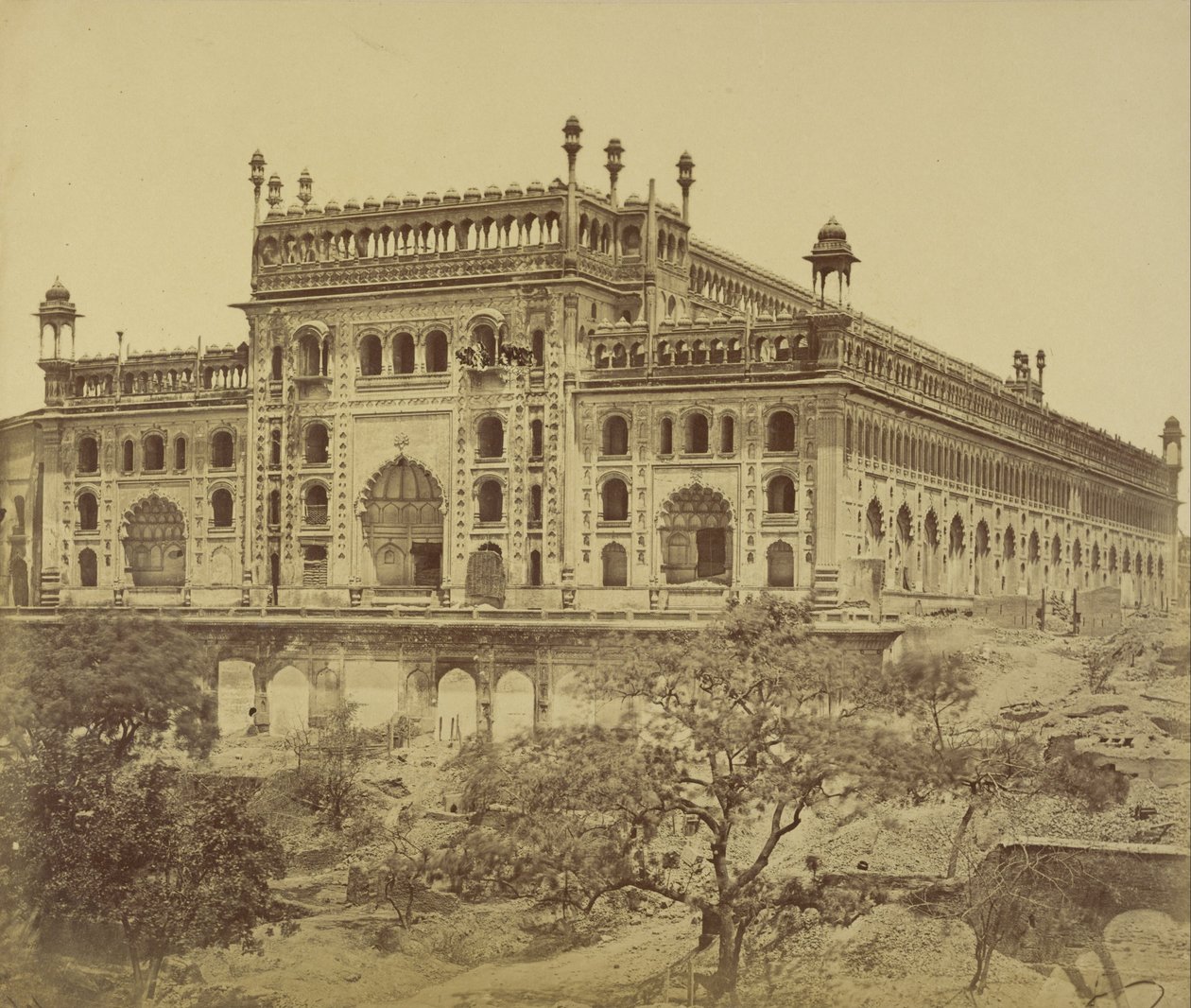 De Grote Imambara door Felice Beato