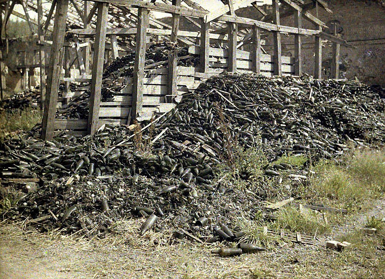 Ruïnes van de zwaar beschadigde Vauxrot-distilleerderij, Cuffies, Aisne, Frankrijk, 1917 door Fernand Cuville