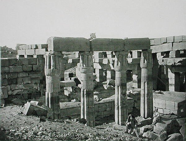 Ruïnes bij Karnak, Thebe, gepubliceerd ca. 1900 door Fils Goupil