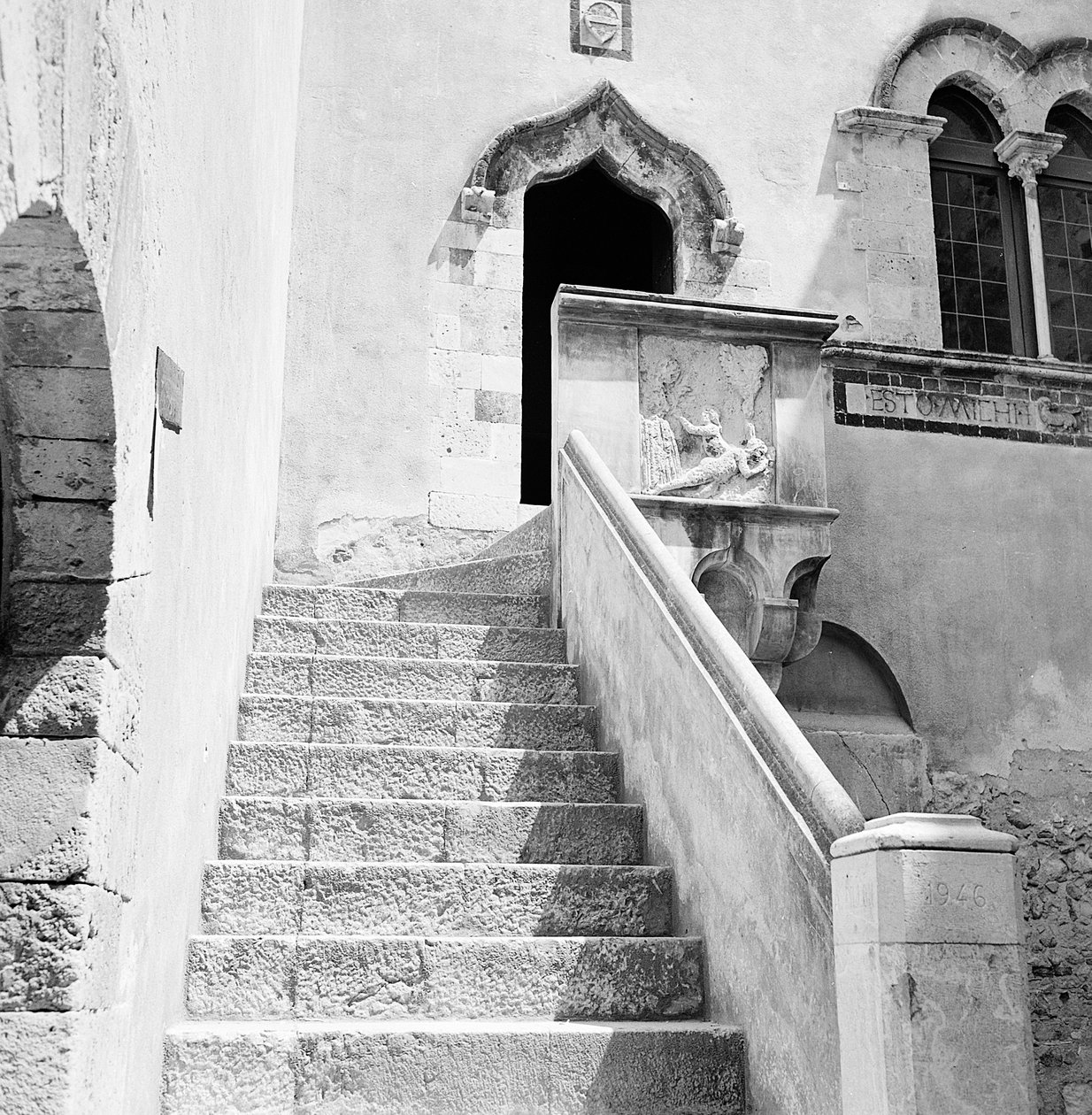 Saraceens kasteel van Taormina, Sicilië door Fosco Maraini