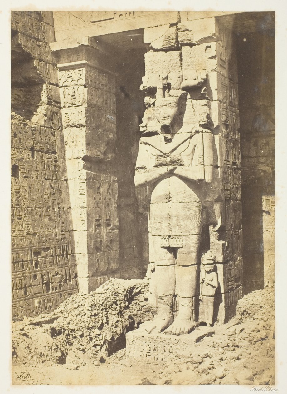 Osiride zuilen bij Medinet-Haboo door Francis Frith