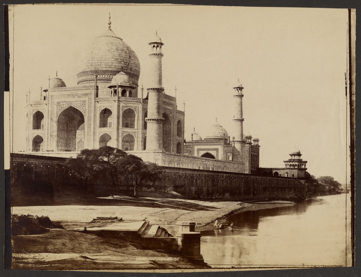 Taj Mahal door Francis Frith