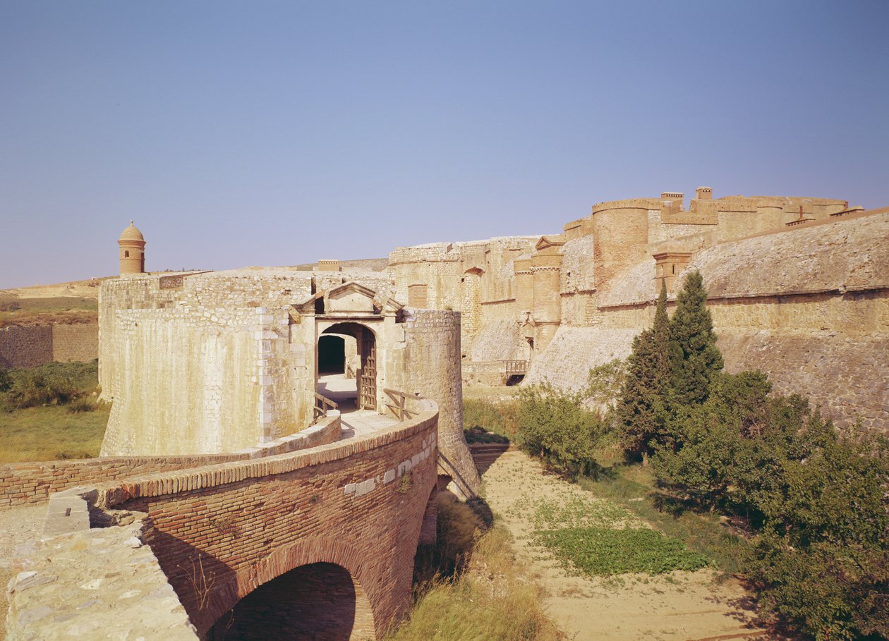 Ingang van het Fort de Salses, gebouwd 1497-1504 door Francisco Ramirez