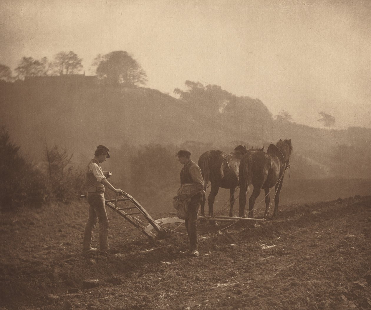 Dinnertime, ca. 1890 door Frank Meadow. Sutcliffe