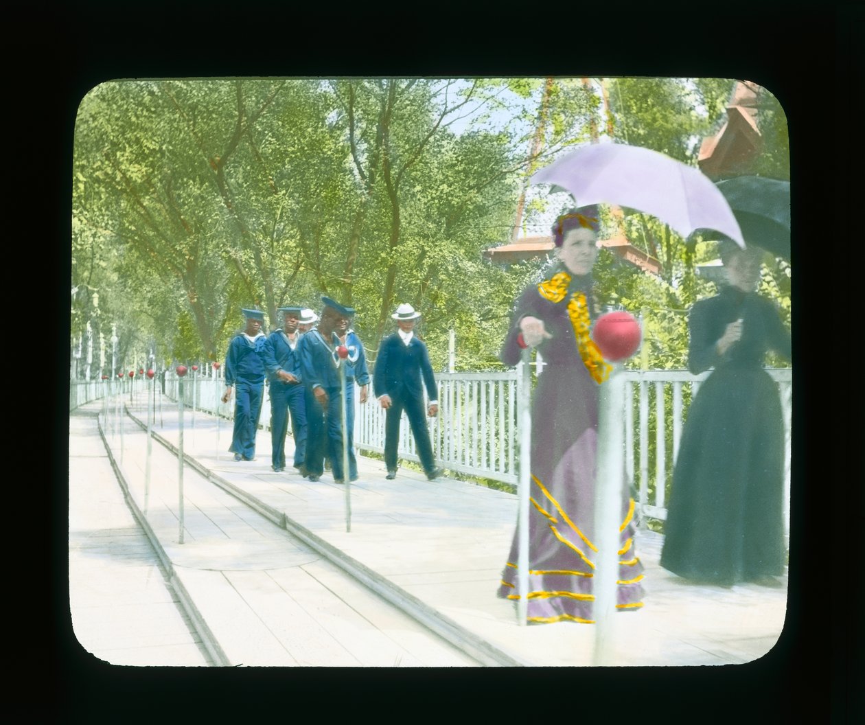 Parijse Expositie: Bewegend trottoir, Parijs, Frankrijk, 1900 door French Photographer