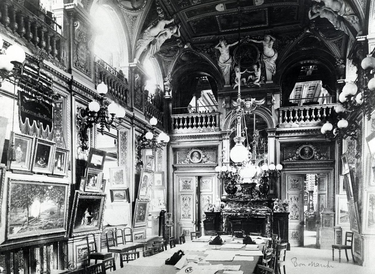 Leeszaal en Kunstgalerij van de Bon Marché Warenhuizen, Parijs, eind 19e eeuw door French Photographer