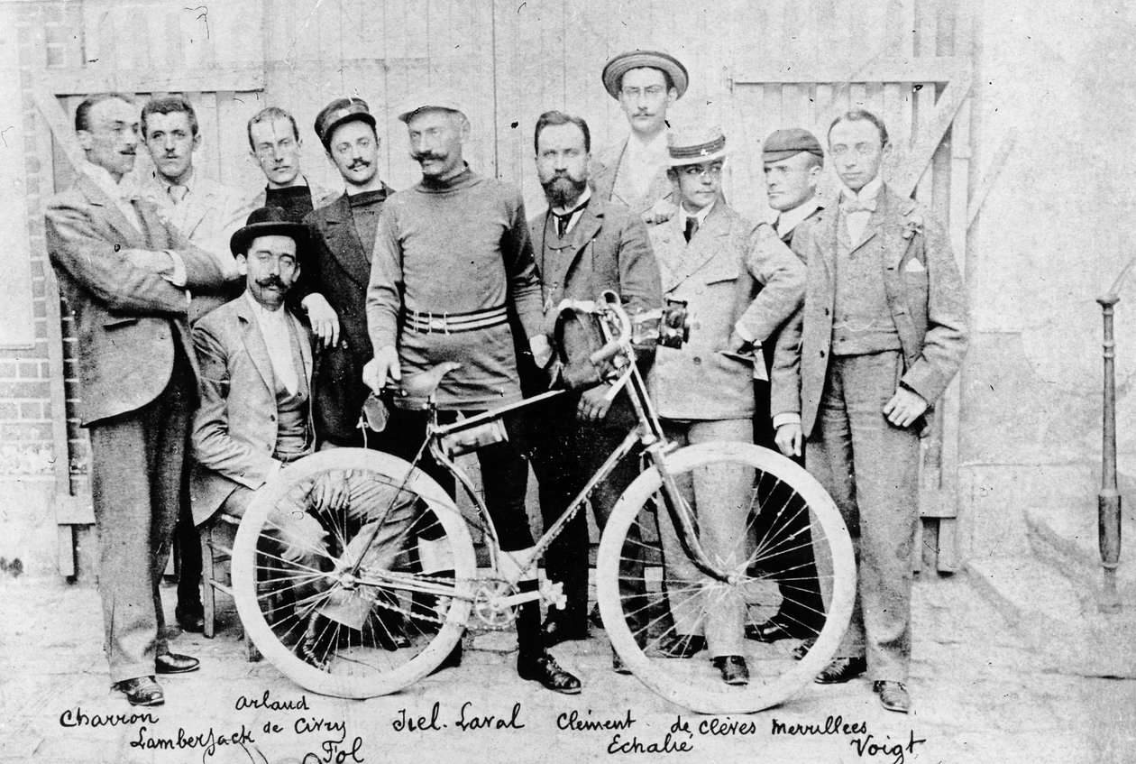 De wielrenner Jiel-Laval met zijn fiets Clement, 2e in de race Parijs-Brest, 1891 door French Photographer