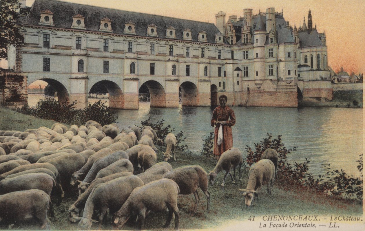 Chenonceaux, Le Chateaux, La Facade Orientale door French Photographer