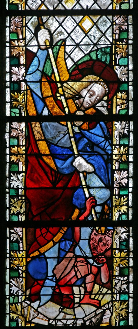 Raam w49 met St. Michael door French School