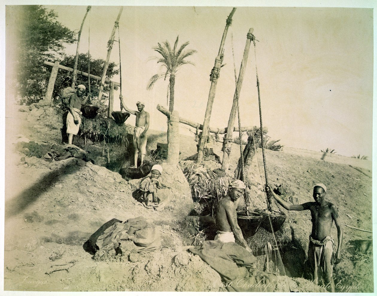 Shadufs in Opper-Egypte door G. Lekegian