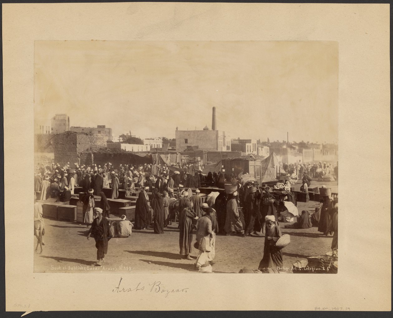 Souk el Sabtieh (Bazar Arabe) door G. Lekegian