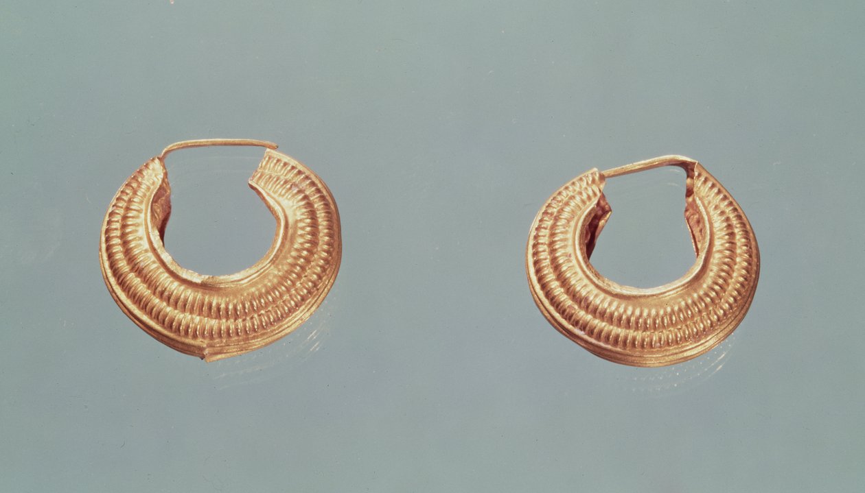 Paar oorbellen, uit Saint-Jean-de-Tourbe, Tene I, c.475-0 v.Chr. door Gaulish