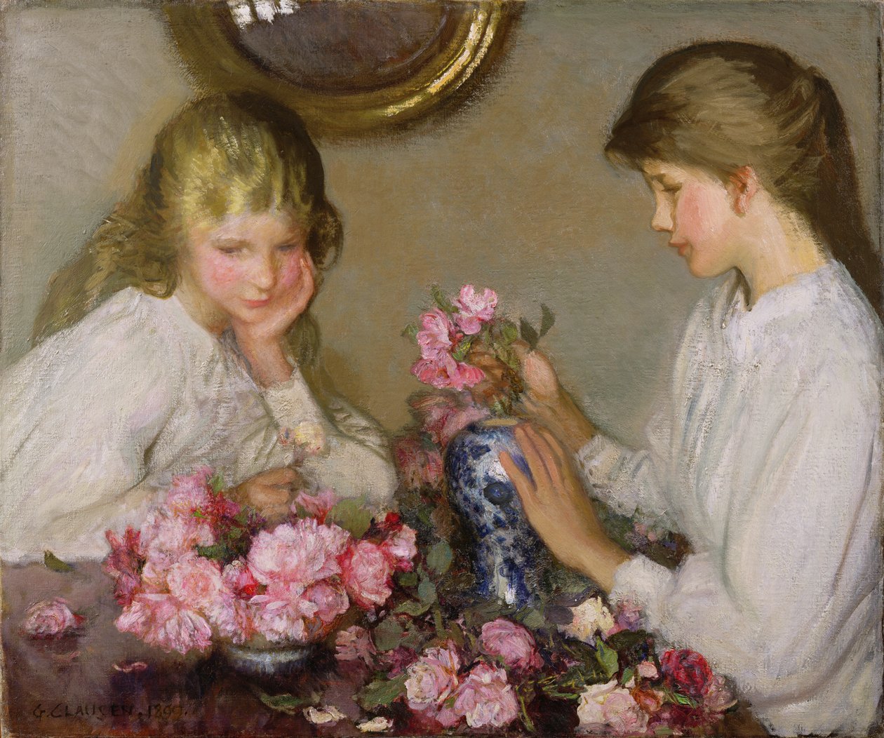 Twee Meisjes die Bloemen Schikken door George Clausen